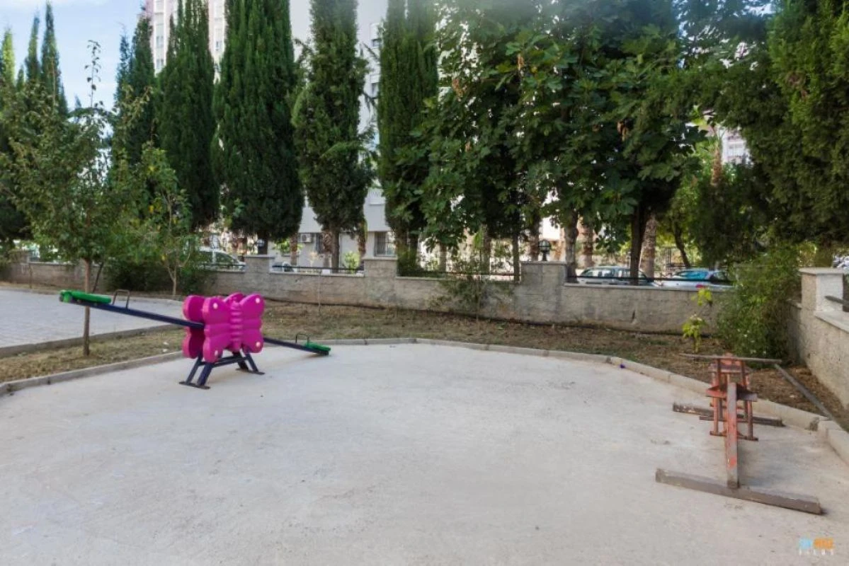 Eşyalı (sıfır) Kiralık 3+1 Daire (196 m²) , Otoparklı