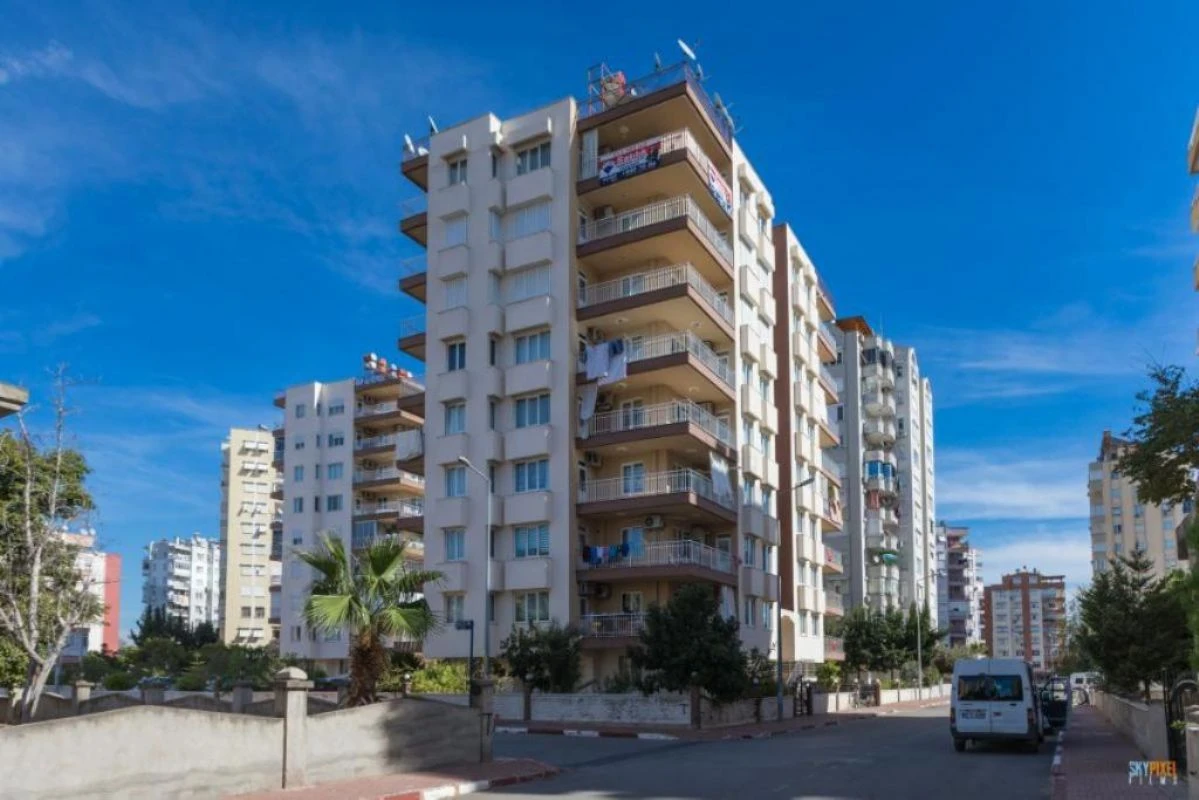 Eşyalı (sıfır) Kiralık 3+1 Daire (196 m²) , Otoparklı