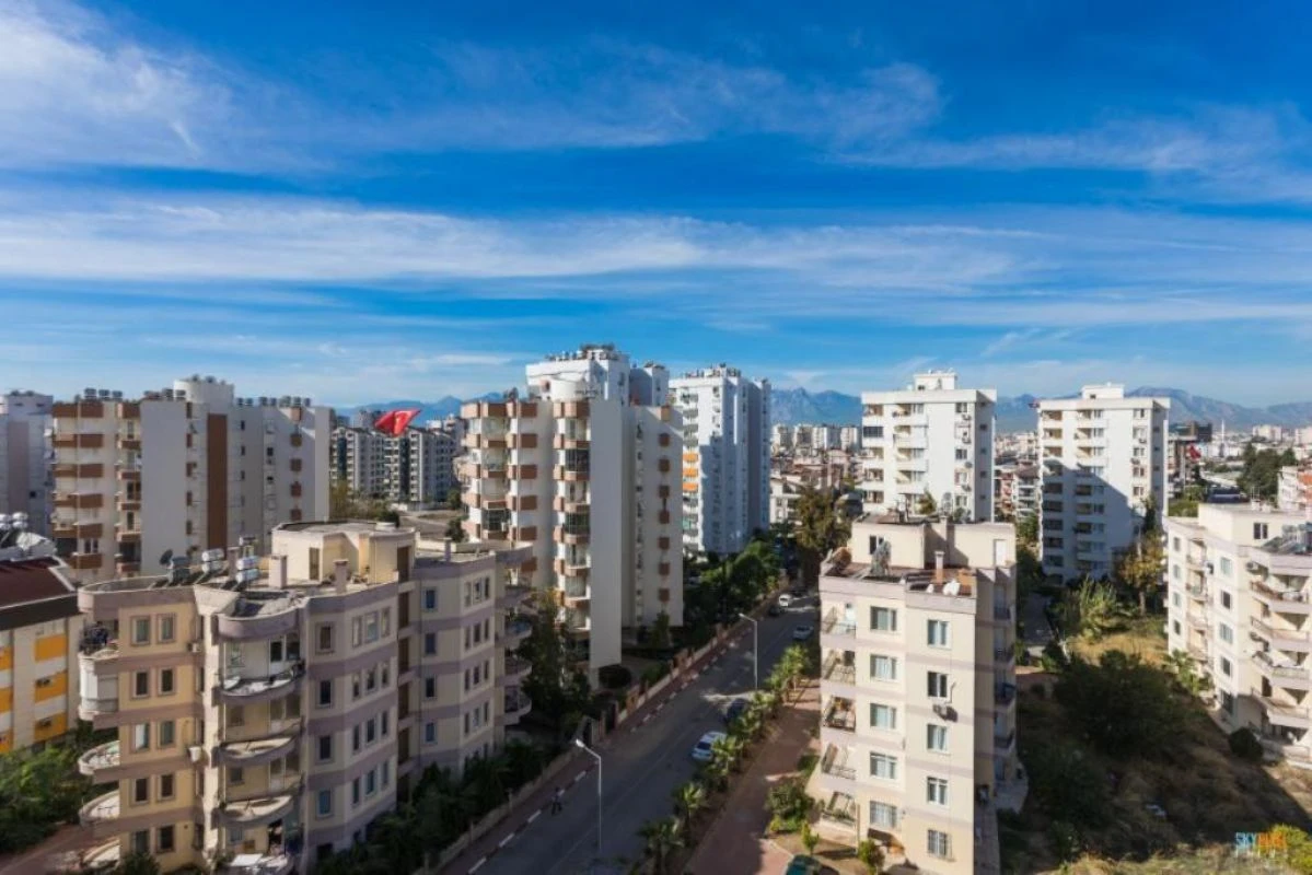 Eşyalı (sıfır) Kiralık 3+1 Daire (196 m²) , Otoparklı