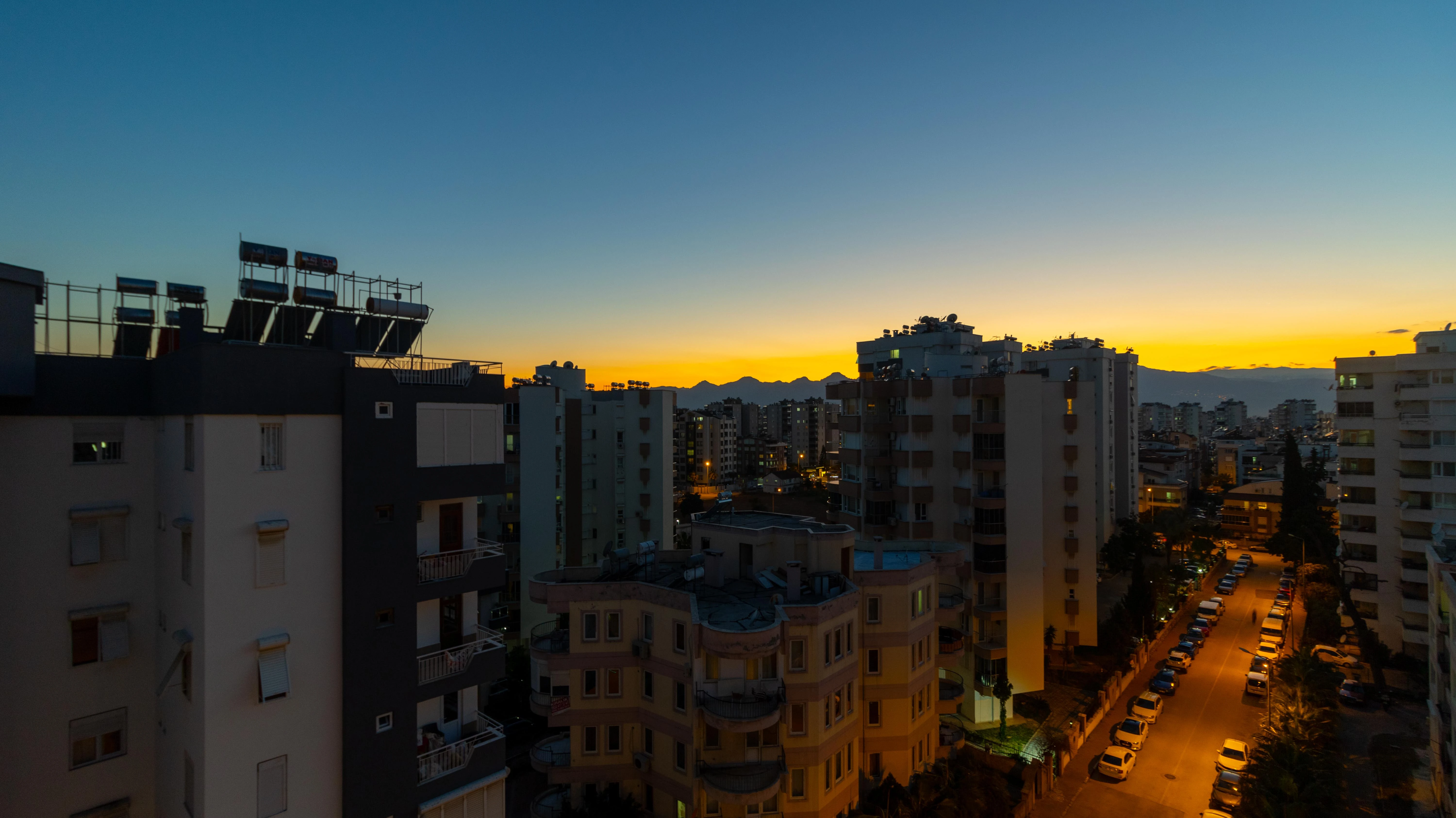 Meydan Kavagı Perge`de 215m2 Muhtesem Manzaralı Geniş Ferah 3+1